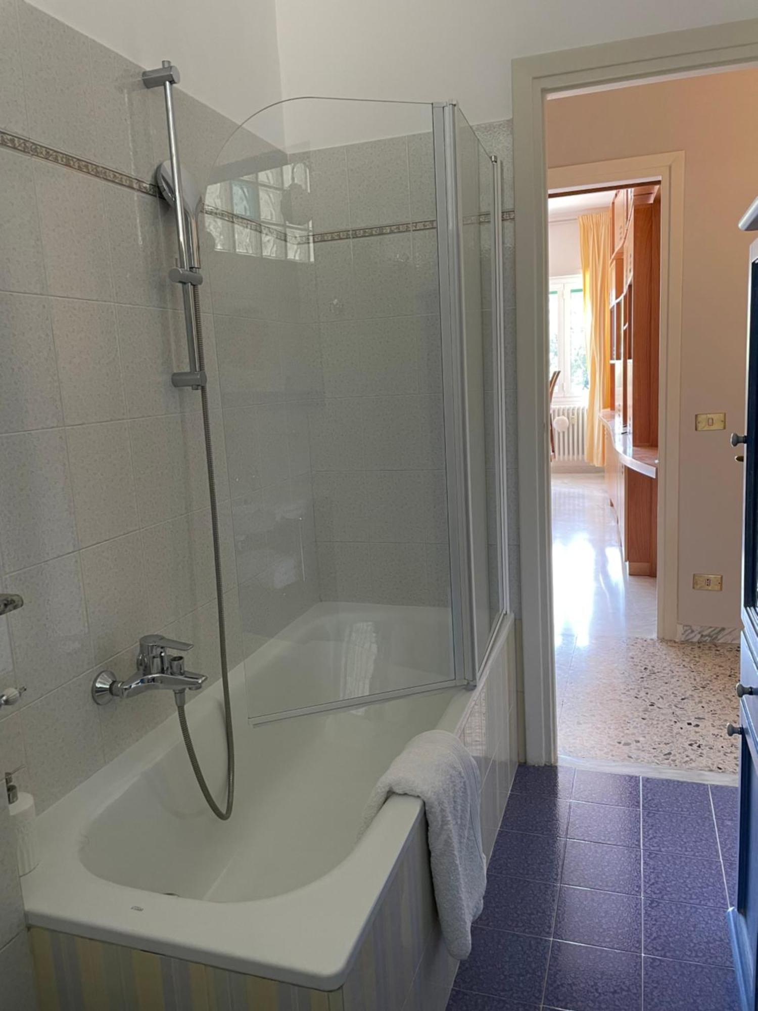 Questa Casa Non E Un Ciu-atr 9390-9 Apartment *